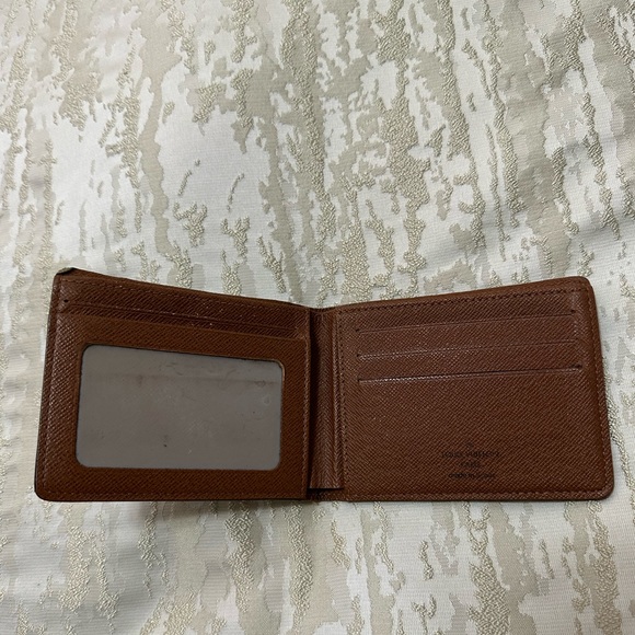 Used Men’s Louis Vuitton monogram wallet - Picture 7 of 10